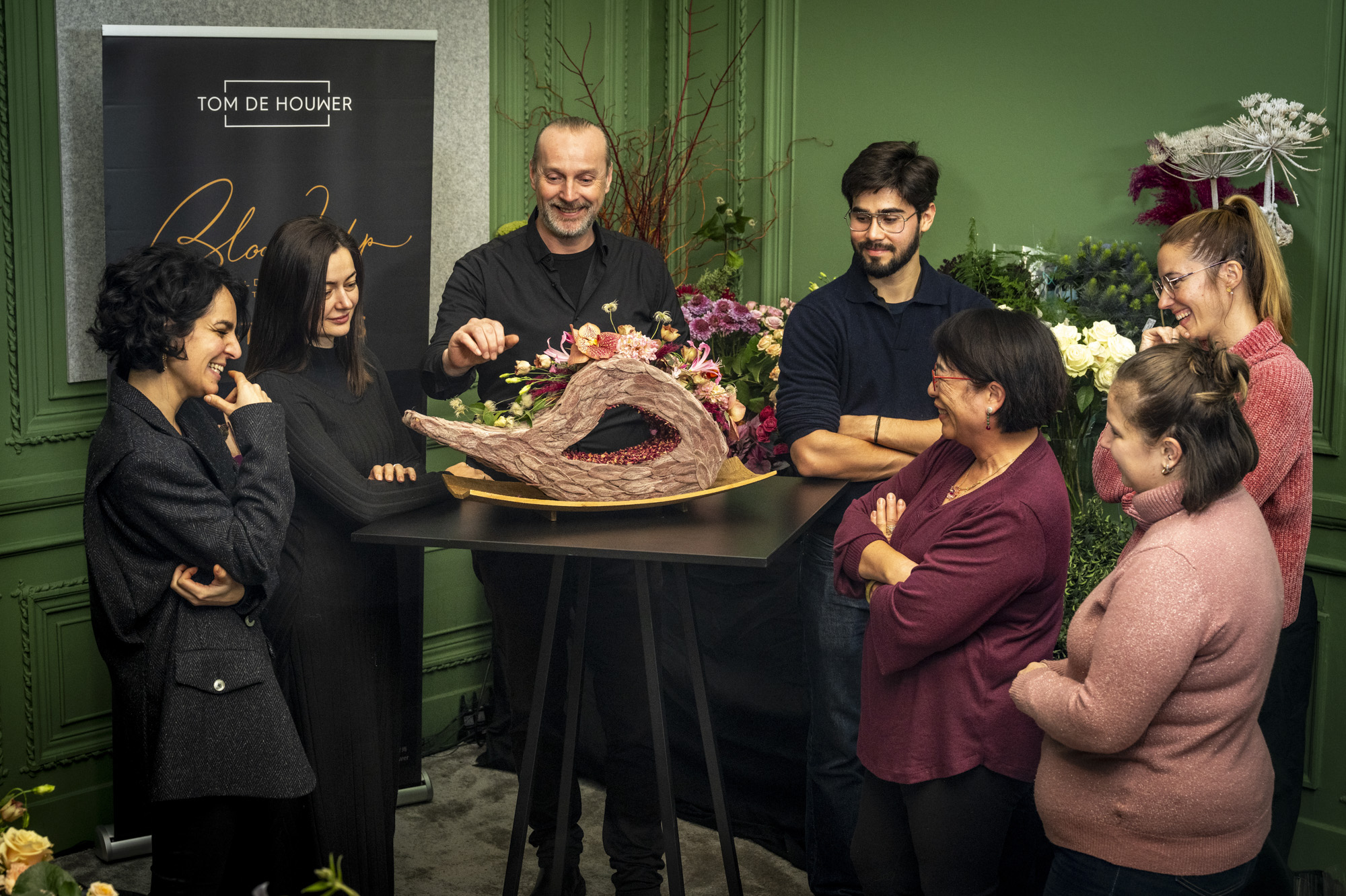 Tom De Houwer guiding participants through a floral masterclass